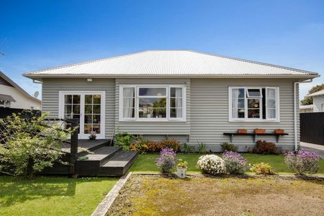 Photo of property in 99 Heretaunga Street, Palmerston North, 4414