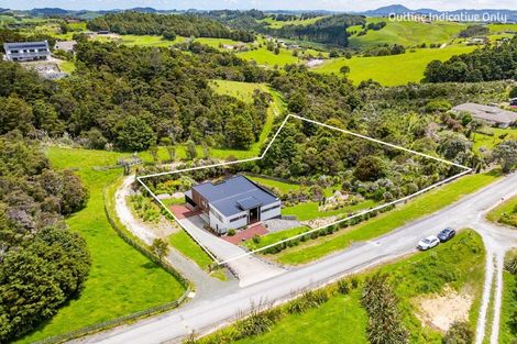 Photo of property in 397 Cames Road, Kaiwaka, Wellsford, 0975