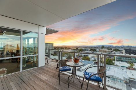 Photo of property in 15/72a Devonport Road, Tauranga, 3110