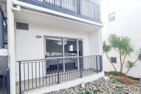 Photo of property in 1e/60 Masons Road, Oteha, Auckland, 0632