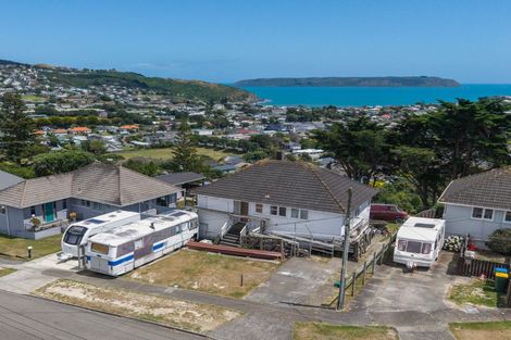 Photo of property in 27 Spur Grove, Titahi Bay, Porirua, 5022
