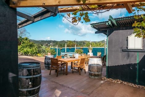 Photo of property in 64 Onetangi Road, Waiheke Island, 1971