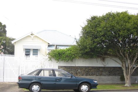 Photo of property in 14 George Street, Lower Vogeltown, New Plymouth, 4310