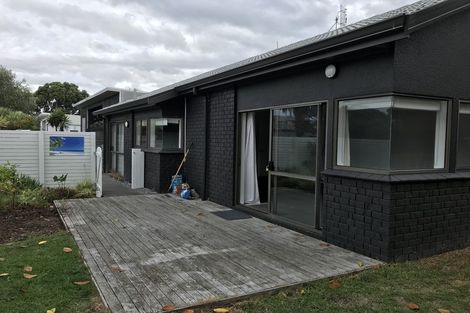 Photo of property in 8a Gordon Road, Mount Maunganui, 3116