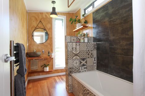 Photo of property in 641 Te Hutewai Road, Raglan, 3296