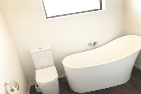 Photo of property in 2/5 Francis Street, Hauraki, Auckland, 0622