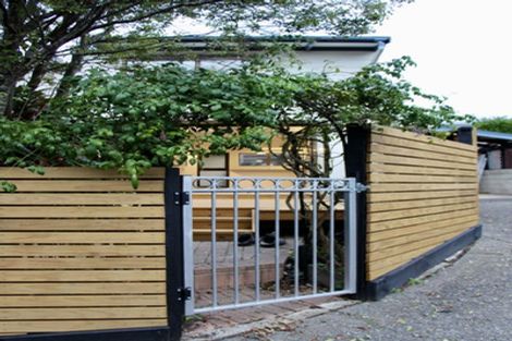 Photo of property in 2/75 Birkdale Road, Birkdale, Auckland, 0626