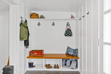 Photo of property in 121 Taikata Road, Te Atatu Peninsula, Auckland, 0610