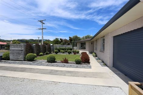 Photo of property in 2 Mason Street, Riverdale, Gisborne, 4010