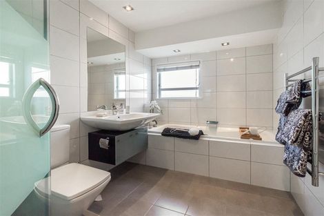 Photo of property in 136 Clovelly Road, Bucklands Beach, Auckland, 2012