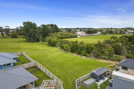 Photo of property in 24 Oldfield Lane, Marton, 4710