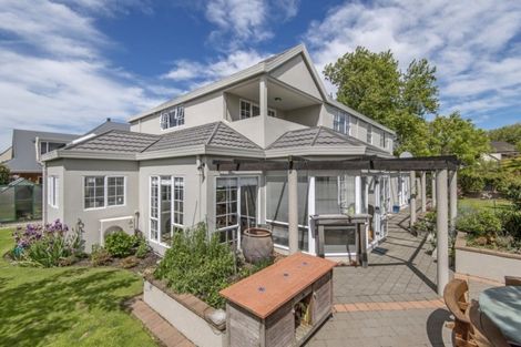 Photo of property in 28 Witbrock Crescent, Burnside, Christchurch, 8053