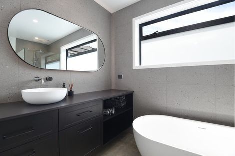 Photo of property in 162 Kawaha Point Road, Kawaha Point, Rotorua, 3010