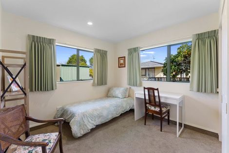 Photo of property in 10 Tararua Crescent, Otaki, 5512