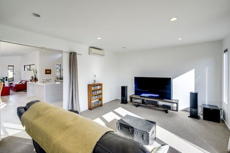 Photo of property in 11 Pania Place, Poraiti, Napier, 4112