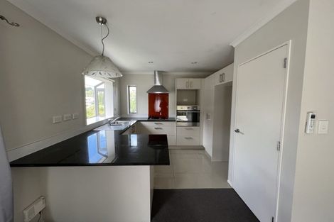 Photo of property in 3 Keldale Place, Forrest Hill, Auckland, 0620