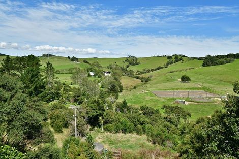 Photo of property in 165 Inland Road, Helensville, 0875