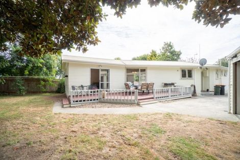 Photo of property in 14 Antrim Place, Hokowhitu, Palmerston North, 4410