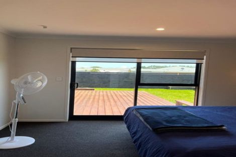 Photo of property in 529 Mangorei Road, Highlands Park, New Plymouth, 4312