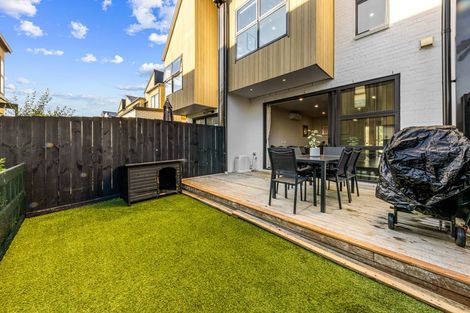 Photo of property in 42 Glidepath Road, Hobsonville, Auckland, 0616