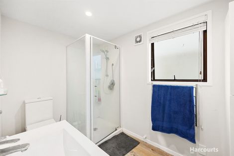 Photo of property in 2/15 Ridgewood Crescent, Birkenhead, Auckland, 0626