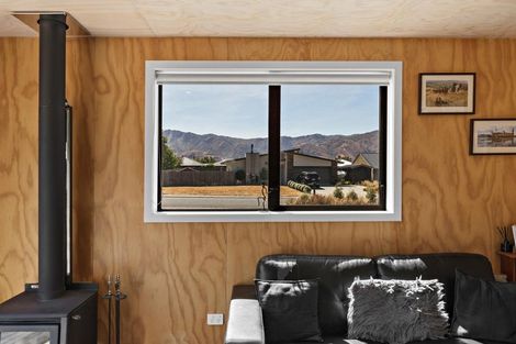 Photo of property in 4 Little Maude Drive, Lake Hawea, Wanaka, 9382