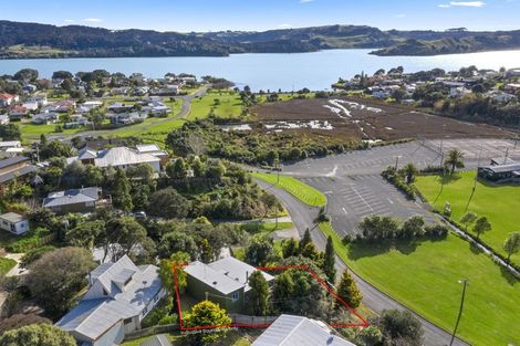 Photo of property in 44 Cross Street, Raglan, 3225