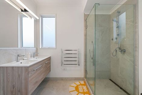 Photo of property in 3 Makara Road, Karori, Wellington, 6012