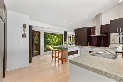 Photo of property in 14 Glenelg Road, Red Beach, 0932