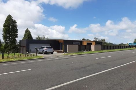 Photo of property in 461-465 Carrington Street, Upper Vogeltown, New Plymouth, 4310