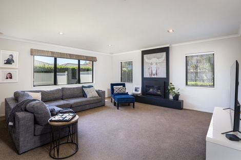 Photo of property in 104a Queens Road, Glen Avon, New Plymouth, 4312
