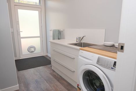 Photo of property in 104 Seaview Road, Paraparaumu Beach, Paraparaumu, 5032