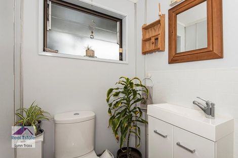 Photo of property in 9 Mountain View Road, Hikurangi, 0114