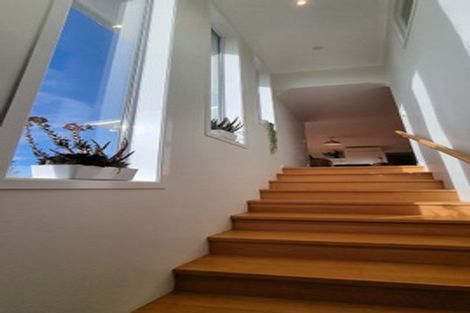 Photo of property in 2/17 Bevyn Street, Castor Bay, Auckland, 0620