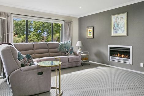 Photo of property in 19 Maple Grove, Acacia Bay, Taupo, 3385