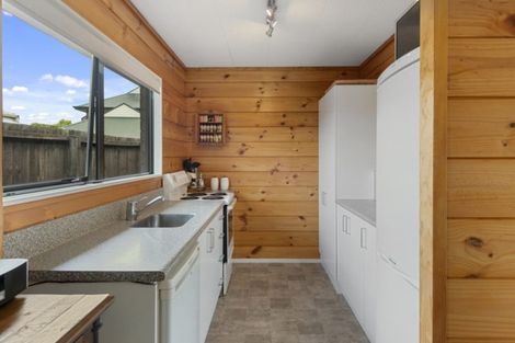 Photo of property in 2/31 Kirsten Place, Parklands, Christchurch, 8083