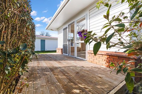 Photo of property in 20 Clare Street, Cambridge, 3434