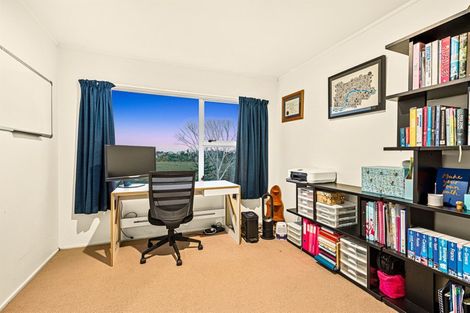 Photo of property in 3/63 College Road, Northcote, Auckland, 0627