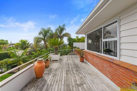 Photo of property in 3 Copperfield Terrace, Mellons Bay, Auckland, 2014