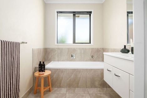 Photo of property in 1/16 Highgrove Drive, Grandview Heights, Hamilton, 3200