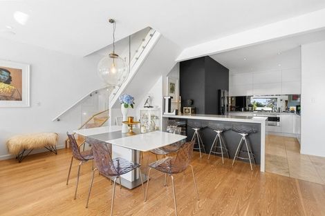 Photo of property in 31 Church Street, Northcote Point, Auckland, 0627