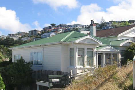 Photo of property in 31 Apuka Street, Brooklyn, Wellington, 6021