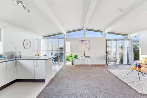 Photo of property in 35 Darnell Crescent, Clover Park, Auckland, 2019