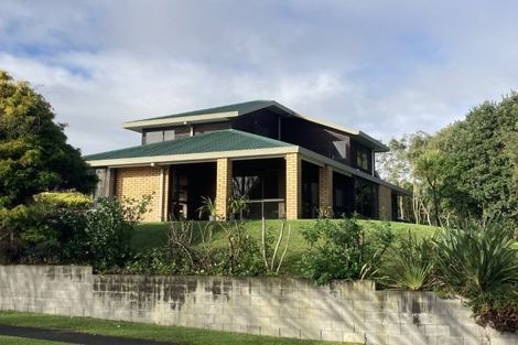 Photo of property in 1 Crowden Place, Harrowfield, Hamilton, 3210