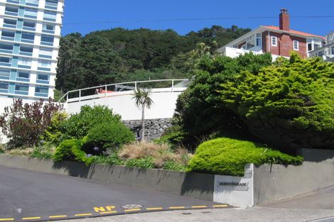 Photo of property in 20a Oriental Terrace, Oriental Bay, Wellington, 6011