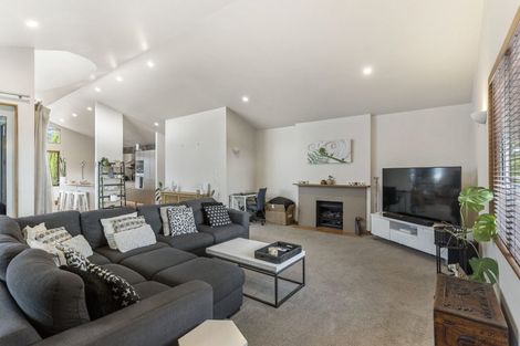 Photo of property in 1/94 Kitchener Road, Milford, Auckland, 0620