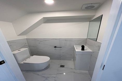 Photo of property in 8/13 Grove Lane, Pakuranga, Auckland, 2010