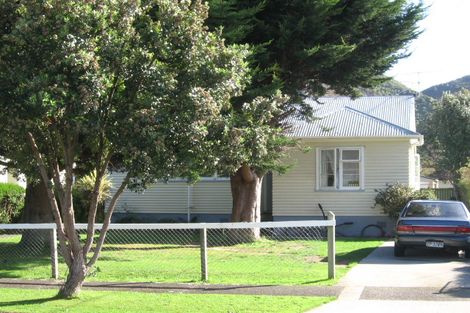 Photo of property in 13 Peck Street, Taita, Lower Hutt, 5011