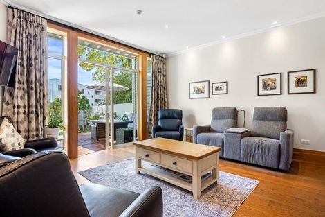 Photo of property in 92 Chester Street East, Christchurch Central, Christchurch, 8011
