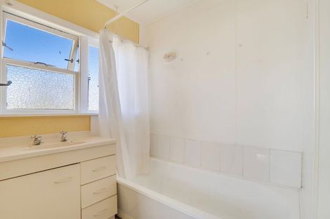 Photo of property in 46 Matipo Street, Castlecliff, Wanganui, 4501